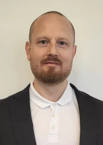 Porträttfoto av Fredrik Lundin